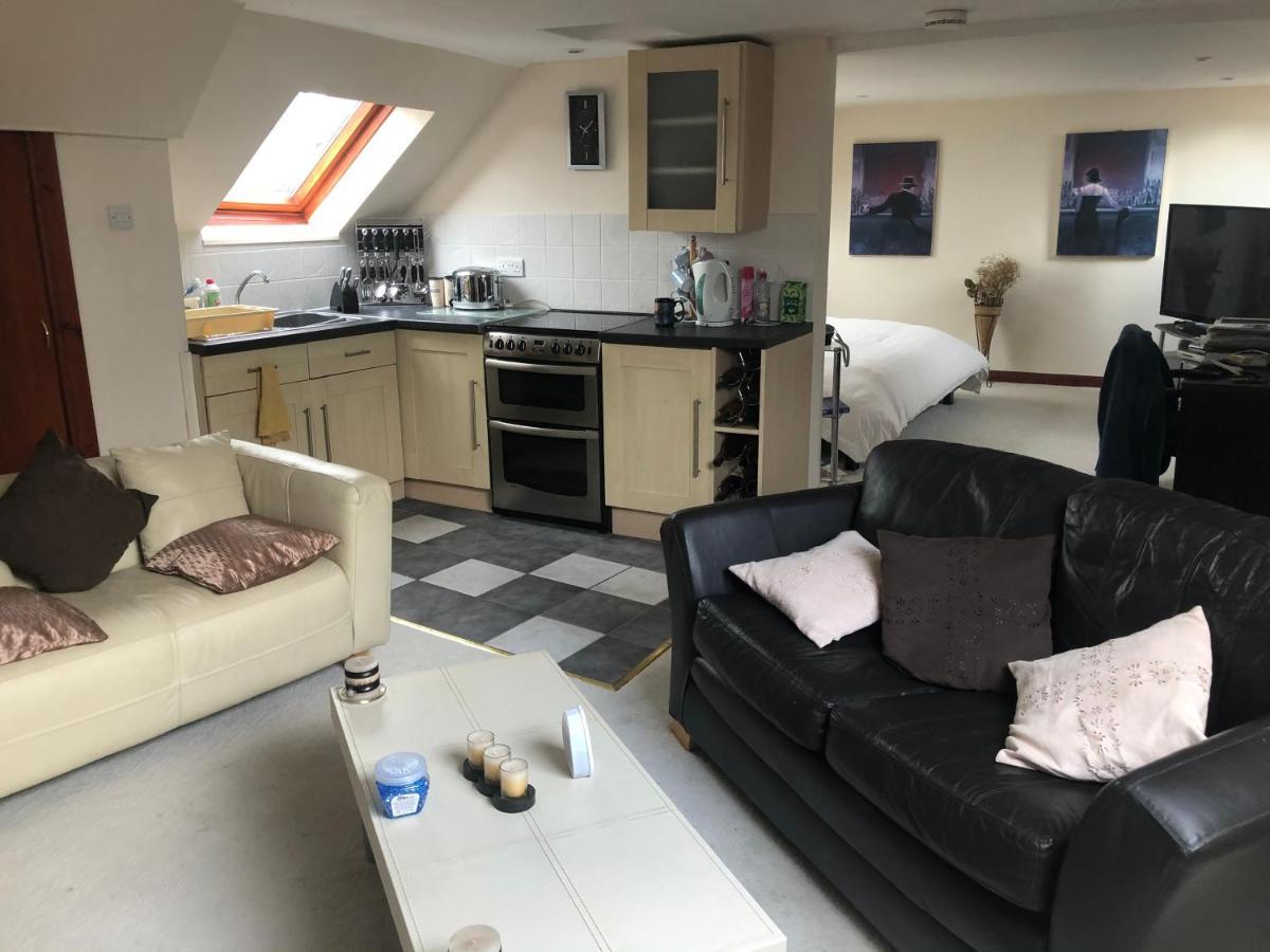 Executive Serviced Apartments 3 Форфар Экстерьер фото